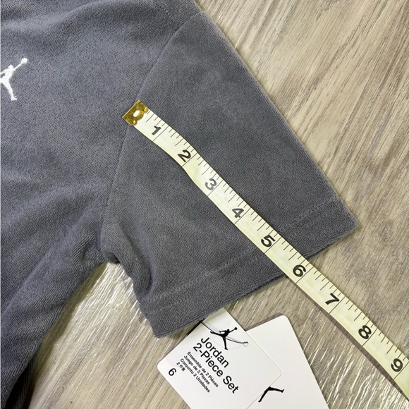 Nike Jordan Toddler/Boy 2pc Set Size 6 Gray Terry Cloth Shirt Shorts NWT - Picture 10 of 10